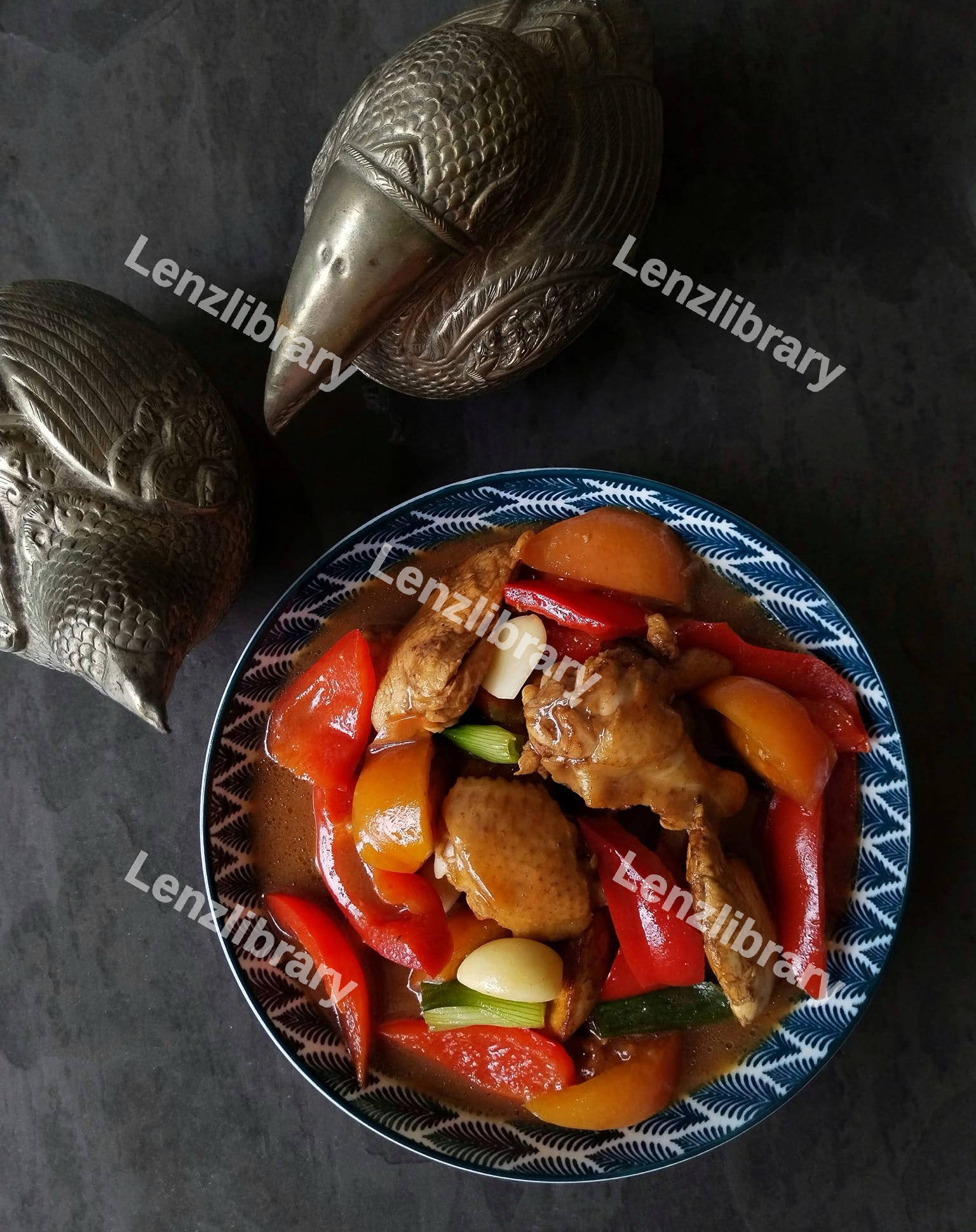 Chicken stewed in a bowl
